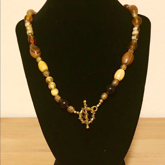 Beautiful Glass Beaded Necklace and Bracelet - Picture 2 of 5